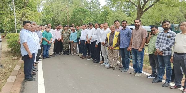 बीएसएफ परिसर में 101 पौधों का रोपण