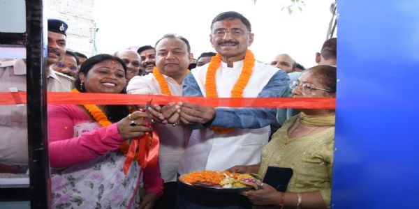 ट्रैफिक पुलिसकर्मियों की सुविधा और सम्मान हमारी जिम्मेदारी : संजय सेठ