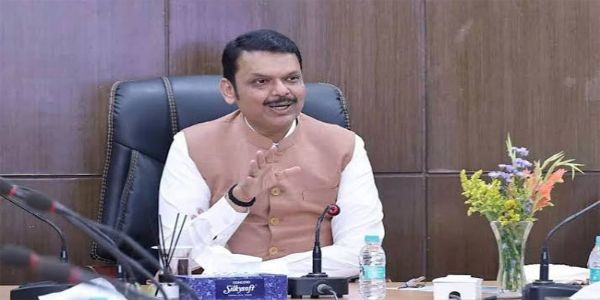 महाराष्ट्र-कर्नाटक सीमा विवाद को सुलझाने के लिए लड़ाई जारी रहेगी : फडणवीस