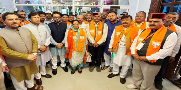 मोदी सरकार की उपलब्धियां घर-घर पहुंचाएं भाजपा कार्यकर्ता : अनुराग ठाकुर