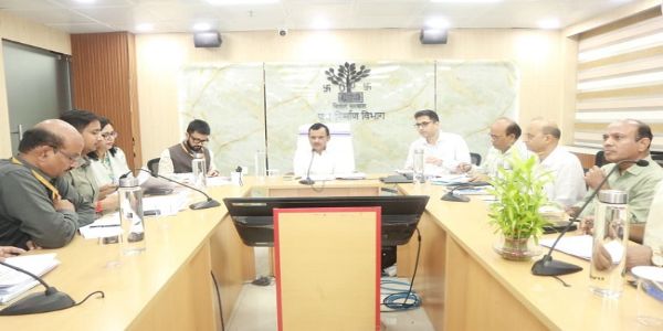 बिहार की छह प्रमुख सड़क परियोजनाओं की समीक्षा,समयबद्ध यूटिलिटी शिफ्टिंग के लिए हर विभाग में बनेगा नोडल अधिकारी