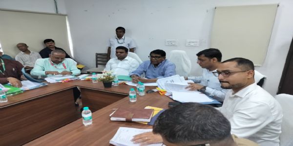 समन्वय बनाकर अधिकारी लोगों को दे योजनाओं का लाभ : रामेश्वर