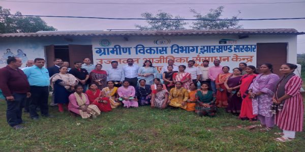 ग्रामीण विकास मंत्रालय की सचिव ने आजीविका परियोजनाओं का किया निरीक्षण