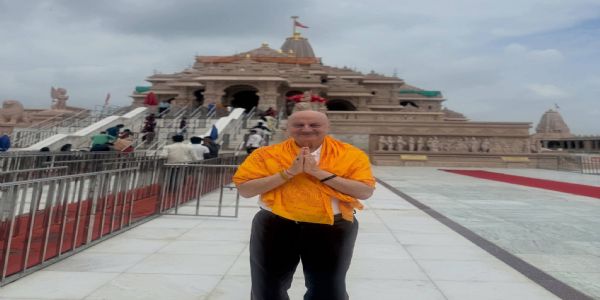 फिल्म अभिनेता अनुपम खेर ने श्री रामलला के किये दर्शन