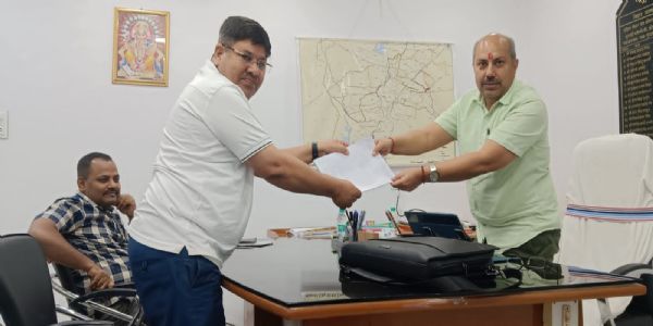 45 वर्ष से अधिक आयु के मानव दिवस कर्मियों को हटाने की प्रक्रिया पर फिलहाल रोक : अजय राय