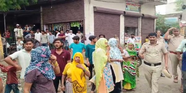 नूंह में पेयजल संकट पर गुस्साए लाेगाें ने पुन्हाना में लगाया जाम