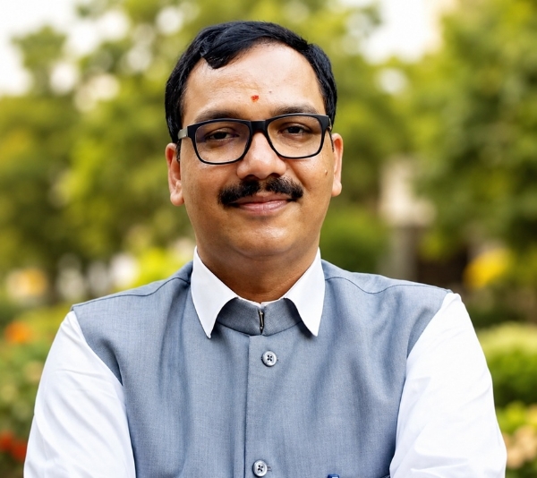 मयंक चतुर्वेदी