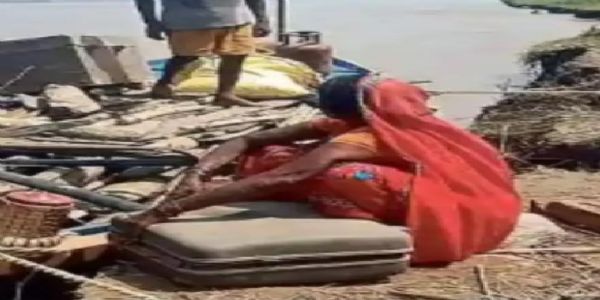 कोसी का कहर: सुपौल में 25 से अधिक घर नदी में समाए, कटाव से दहशत