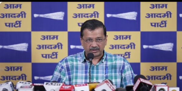 पेट्रोल 82 रुपये प्रति लीटर होना चाहिए : केजरीवाल