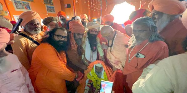 स्वामी सत्व मुनि बने श्री पंचायती अखाड़ा बड़ा उदासीन निर्वाण उत्तर पंगत के नए श्रीमहंत
