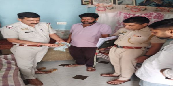 लम्बागांव पुलिस ने चोरी के मामले में किया 47.69 ग्राम सोना बरामद, पांच आरोपी गिरफ्तार