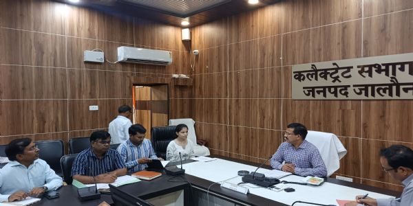 बिजली व्यवस्था में लापरवाही बर्दाश्त नहीं- जिलाधिकारी