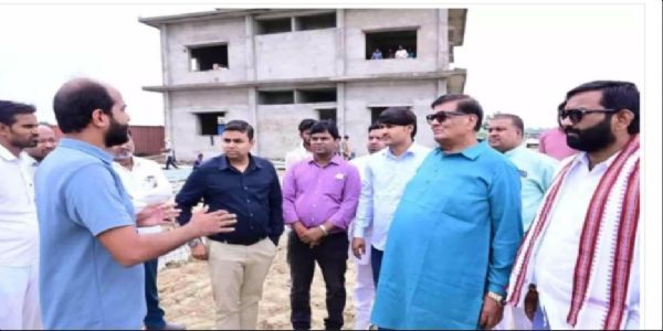 कन्नौज: 220 केवी उपकेंद्र निर्माण में देरी पर ऊर्जा राज्यमंत्री ने कार्यदायी संस्था को लगाई फटकार