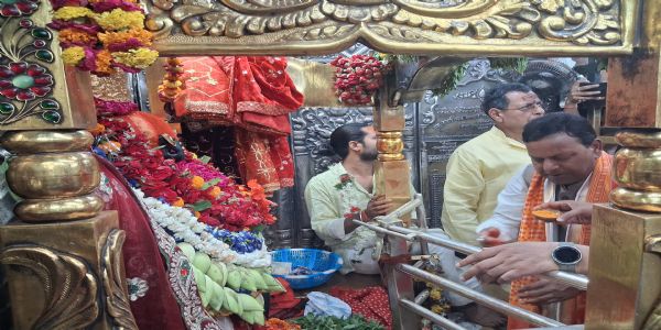 मां विंध्यवासिनी के दरबार पहुंचे भाजपा प्रदेश अध्यक्ष, बोले- 2027 में फिर बनेगी प्रचंड बहुमत की सरकार