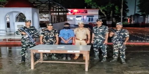भारत-नेपाल सीमा पर नेपाली तस्कर गिरफ्तार, 10 लाख की स्मैक जब्त