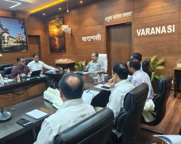 नीति आयोग के उपाध्यक्ष समीक्षा बैठक में नीति आयोग के उपाध्यक्ष समीक्षा बैठक में