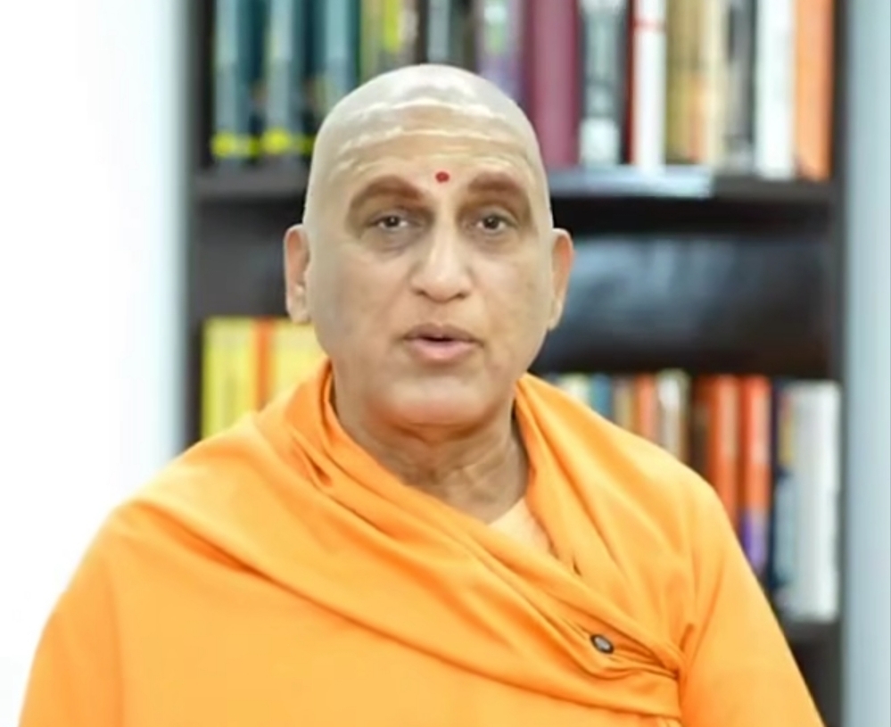 जूना अखाड़ा के आचार्य महामंडलेश्वर एवं हिंदू धर्म आचार्य सभा के अध्यक्ष स्वामी अवधेशानंद गिरि