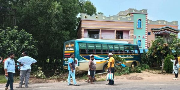चलती बस में बिगड़ी चालक की तबीयत, मौत