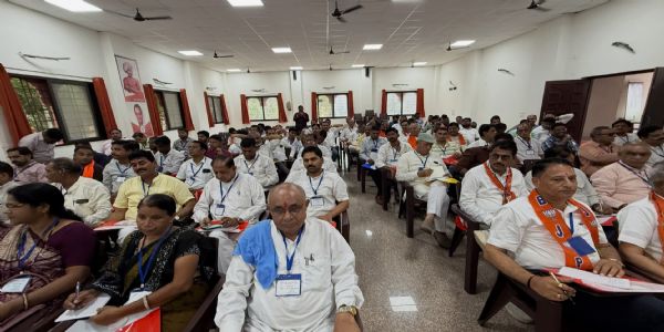 भाजपा नेता राजेंद्र सिंह राठौड़ का गहलोत सरकार पर तीखा हमला: पेपर लीक के जनक थे गहलोत