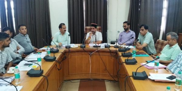 शाहपुर के 14 आपदा प्रभावित परिवारों को उपलब्ध करवाई जाएगी सरकारी भूमि : केवल सिंह पठानिया