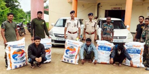 68 किलो अवैध गांजा के साथ कार सवार तीन आराेपित गिरफ्तार