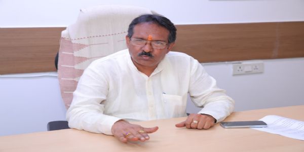 ई-20 पर केजरीवाल भ्रम फैला रहे, आईआईटी की पढ़ाई पर भी उठते हैं सवाल: हर्ष मल्होत्रा