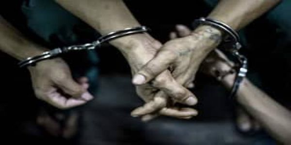 डिलीवरी का सामान चोरी करने वाले पांच गिरफ्तार