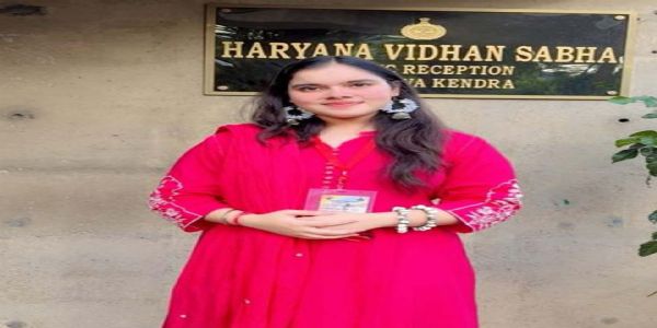 गुरुग्राम: हरियाणा विस में युवा संवाद में माही वशिष्ठ ने पंचायत मंत्री की दमदार भूमिका निभाई