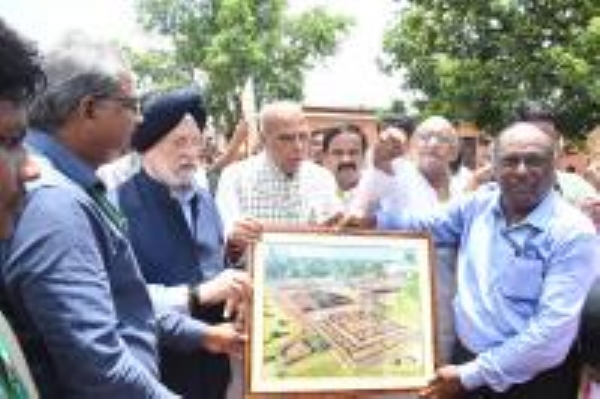 कार्यक्रम में उपस्थित गणमान्य कार्यक्रम में उपस्थित गणमान्य