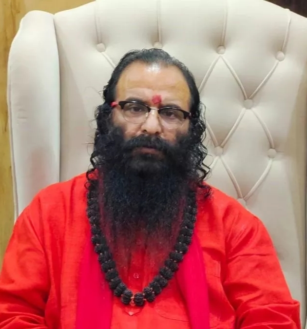 अखिल भारतीय अखाड़ा परिषद के नए अध्यक्ष महंत रवींद्र पुरी।