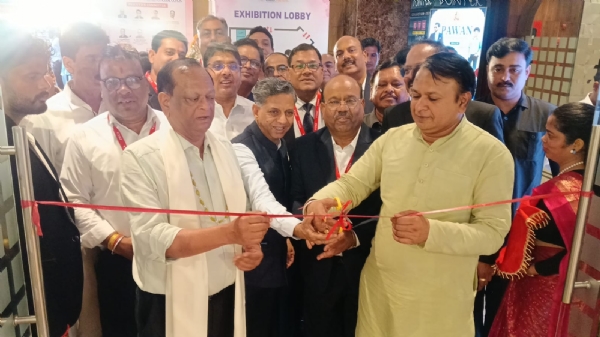 जयपुर में गारमेंट फेयर में तीन सौ से अधिक व्यापारी जुटे जयपुर में गारमेंट फेयर में तीन सौ से अधिक व्यापारी जुटे