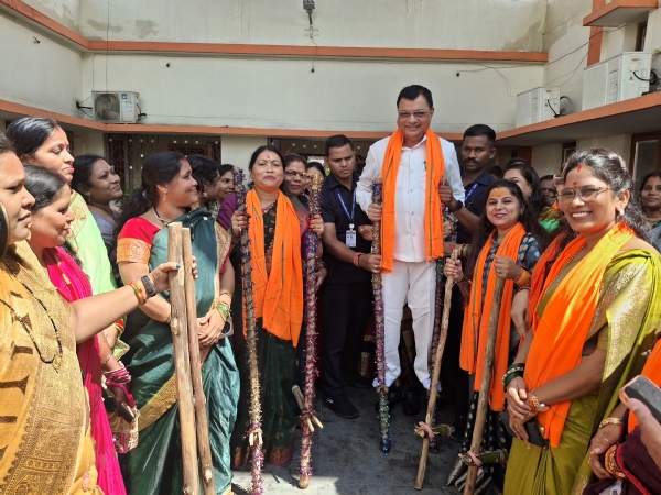 कोरबा में भाजपा महिला मोर्चा के तीज उत्सव में दिखी छत्तीसगढ़ी संस्कृति की मनमोहक छटा कोरबा में भाजपा महिला मोर्चा के तीज उत्सव में दिखी छत्तीसगढ़ी संस्कृति की मनमोहक छटा