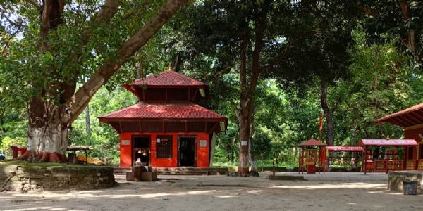 नेपाल के चितवन में रहा वाल्मीकि आश्रम नेपाल के चितवन में रहा वाल्मीकि आश्रम