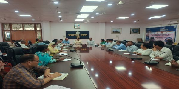 आजीविका गतिविधियों को गति दें अधिकारी : उपायुक्त