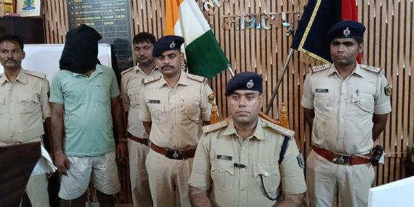 किराना दुकान की आड़ में गांजा का कारोबार, 1.430 किलो गांजा के साथ एक गिरफ्तार