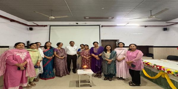 मातृ स्वास्थ्य सेवाओं को और किया जाएगा मजबूत : डॉ. सीमा द्विवेदी