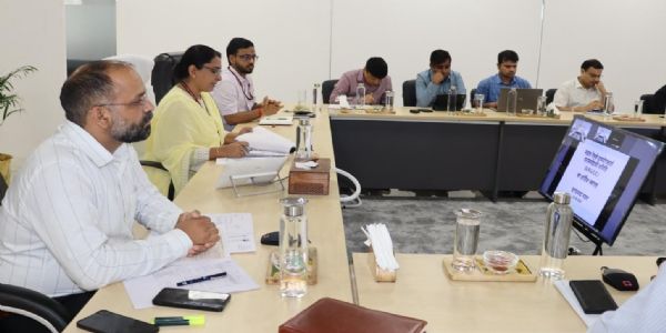 डीआरयूसीसी की बैठक में डीआरएम ने मंडल में किए जा रहे विकास कार्यों की जानकारी साझा की