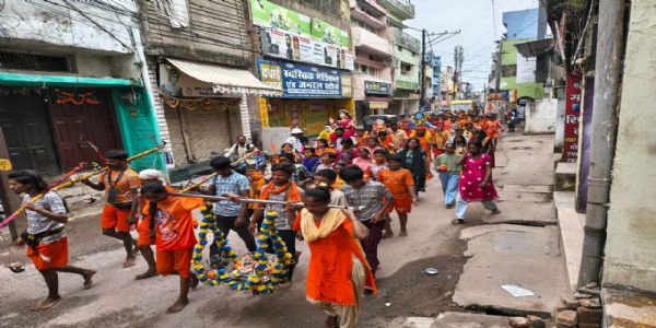 सावन के दूसरे सोमवार को रुद्रेश्वर महादेव की विशेष पूजा-अर्चना, गंगा आरती में उमड़ा भक्तिभाव