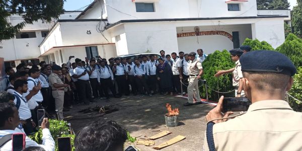 खड़गपुर मंडल में रेलकर्मियों को अग्निशमन और अग्नि सुरक्षा प्रशिक्षण