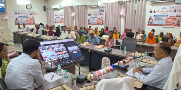 जिला अंतर्गत कुल - 2,42,944 में से अब तक कुल 2,10,388 पेंशनधारी को मिला पेंशन