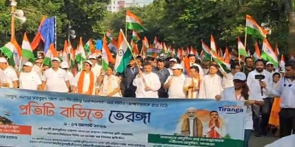 अपडेट : पश्चिम बंगाल में पहली बार ‘हर घर तिरंगा’ अभियान, मुख्यमंत्री शुभेंदु अधिकारी ने निकाली तिरंगा यात्रा