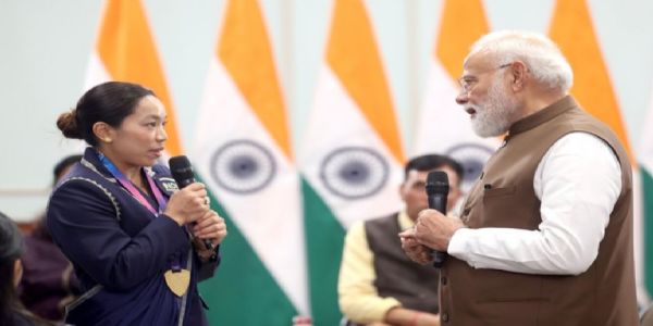 प्रधानमंत्री के प्रोत्साहन से आगे और मेहनत करने की प्रेरणा मिलेगी : मीराबाई चानू