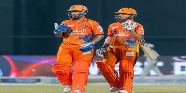 वर्षा बाधित मैच में वेस्ट दिल्ली लायंस की धमाकेदार जीत, ईस्ट दिल्ली राइडर्स को 8 विकेट से हराया वर्षा बाधित मैच में वेस्ट दिल्ली लायंस की धमाकेदार जीत, ईस्ट दिल्ली राइडर्स को 8 विकेट से हराया