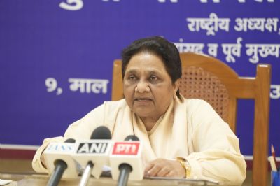 मायावती ने जेन-जी से भाजपा और कांग्रेस से दूर रहने की अपील