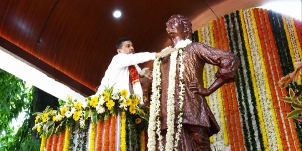 खुदीराम बोस की जन्मभूमि पर मुख्यमंत्री ने दी श्रद्धांजलि, पांच करोड़ की घोषणा