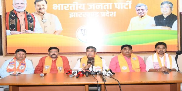 राहुल गांधी के इशारे पर की गई झारखंड के छात्रों पर बर्बर कार्रवाई : आदित्य