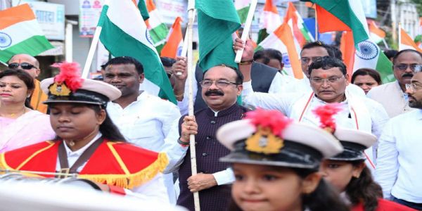 कांकेर में भव्य तिरंगा यात्रा, उप मुख्यमंत्री अरुण साव हुए शामिल