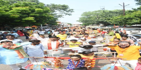 धर्म के साथ देशभक्ति का संदेश दे रही तिरंगा कांवड़ यात्रा : विवेक मिश्रा