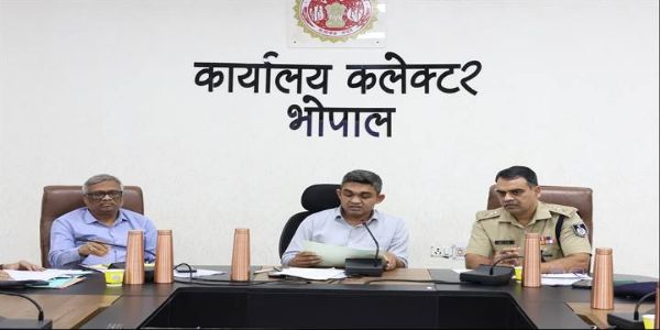 न्यायिक प्रक्रियाओं एवं कार्यसंस्कृति को ऑनलाइन मोड पर लाने पर दें बल : कलेक्टर मिश्रा