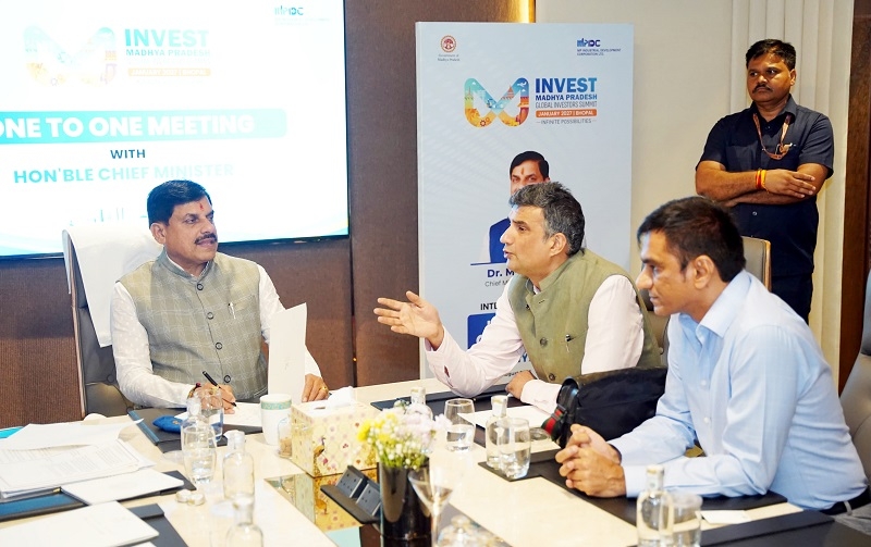 मप्र के मुख्यमत्री ने अहमदाबाद में उद्योगपतियों से की वन-टू-वन चर्चा मप्र के मुख्यमत्री ने अहमदाबाद में उद्योगपतियों से की वन-टू-वन चर्चा